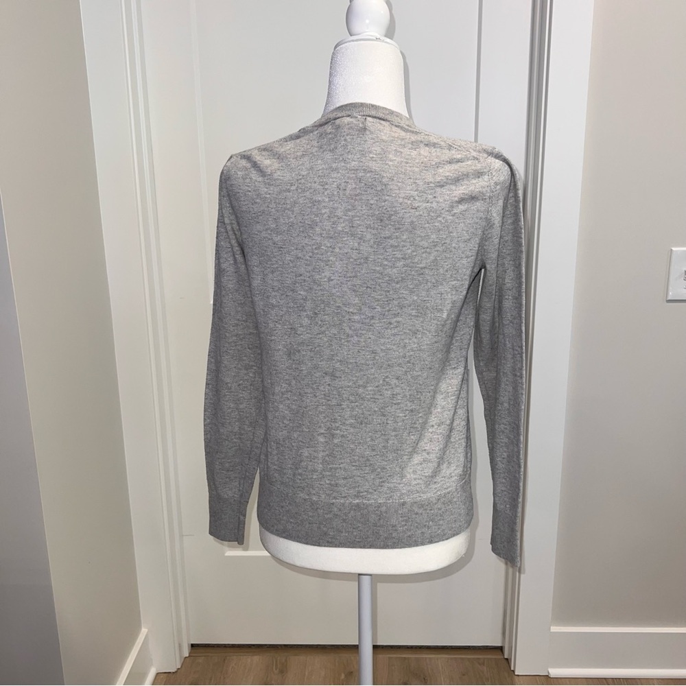 Banana Republic Light Gray Women's Crew Neck Sweater - Picture 2 of 5